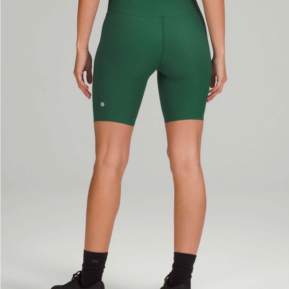 Lululemon Base Price High-Rise Short 8” Ribbed Nulux Everglade Green Size 4 - Picture 3 of 8